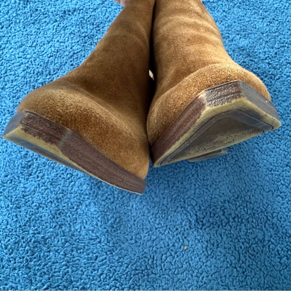 Sz 7 — Vince Camuto Bibestie suede ankle booties - Picture 5 of 12